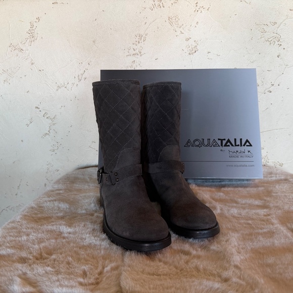 NWT Aquatalia "Shannon" Weatherproof Suede Quilted Boots - Asphalt Grey 9.5M NIB - Picture 2 of 9